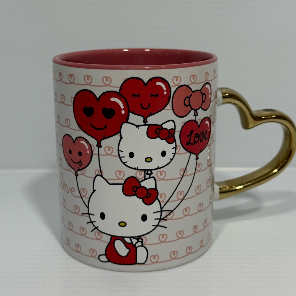 Hello Kitty Heart Mug